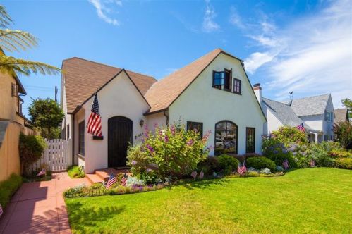 566 B Ave, San Diego, CA 92118-1821