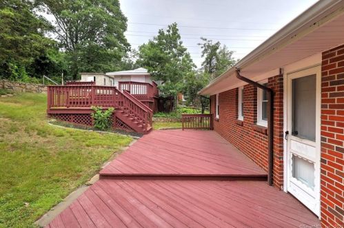 65 Ridgebrook Dr, Bridgeport CT  06606-1925 exterior