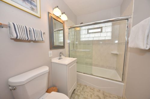 3329 89, Milwaukee WI 53227-4525 exterior