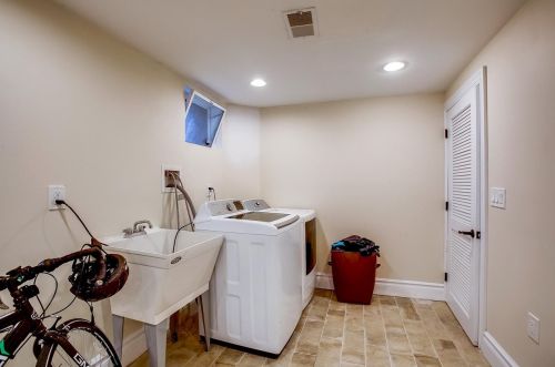 31 41 St, Bayonne NJ  07002-4803 exterior