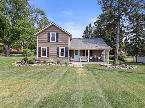 3722 Cedar Creek Rd, West Bend WI  53095-8759 exterior