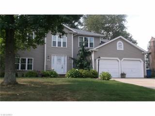 3569 Cornwall Dr, Canton, OH 44708-5928