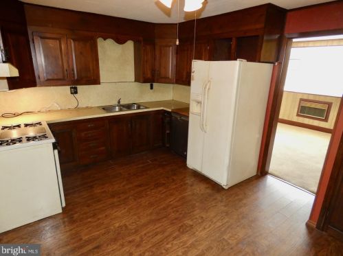 2219 Henlopen Ave, Wilmington DE  19804-3621 exterior