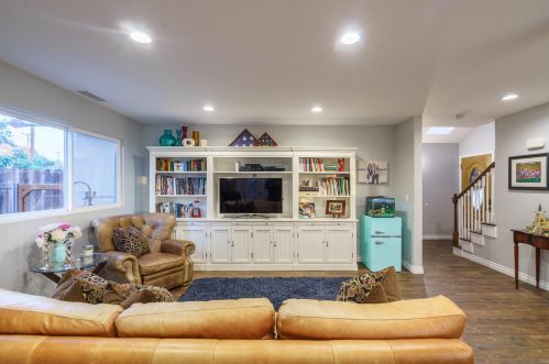 8530 Harwell Dr, San Diego, CA 92119-1917