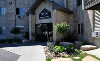 1324 Eagle Creek Blvd, Prior Lake MN  55379-2981 exterior