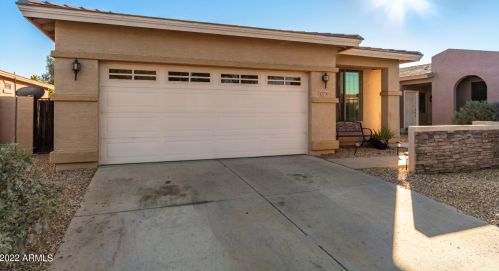 13739 Maui Ln, Sun City, AZ 85379-8375