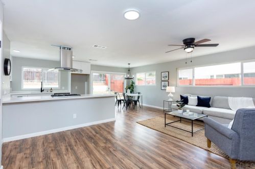 8312 Carlton Oaks Dr, Santee, CA 92071-2206
