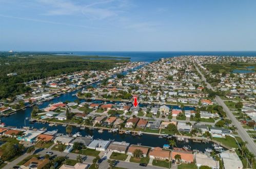 4931 Pompano Dr, New Port Richey, FL 34652-4429