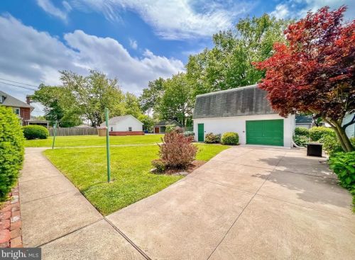 718 Columbia Ave, Lansdale PA 19446-3311 exterior