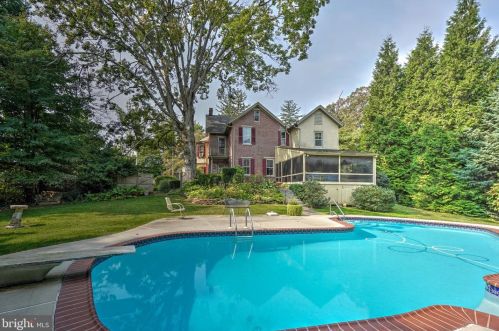 233 Union St, Kennett Sq PA  19348-3330 exterior