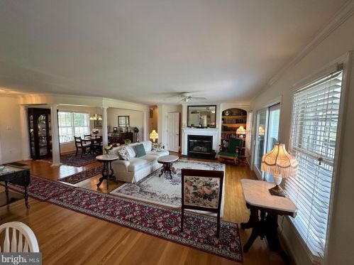 803 Hook Hill Rd, Richmond National Battlefiel VA  22835-3505 exterior