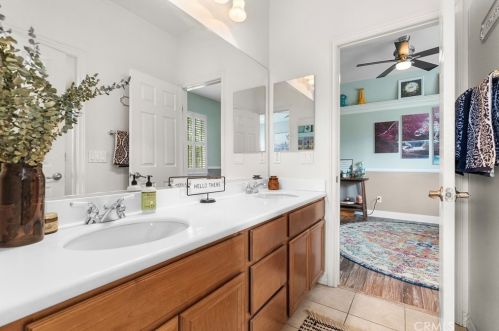 27406 Quincy Ln, Temecula CA  92591-4402 exterior