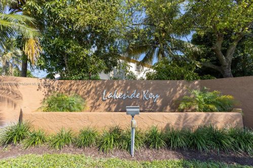 9920 12 St, Hollywood FL 33026-4359 exterior