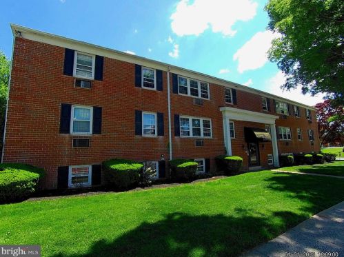 105 Glenn Rd, Ardmore PA  19003-2524 exterior