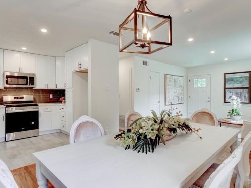 1819 Fuller Dr, Dallas TX  75228-3252 exterior