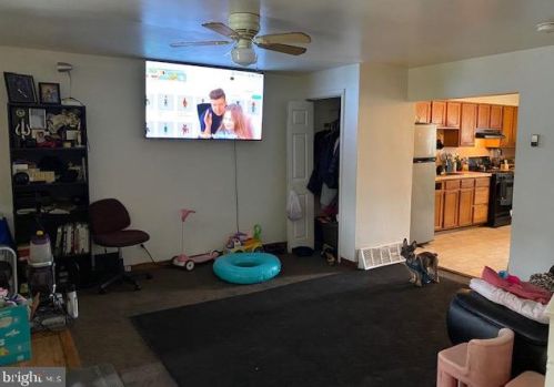 129 32nd St, Camden, NJ 08105-2405