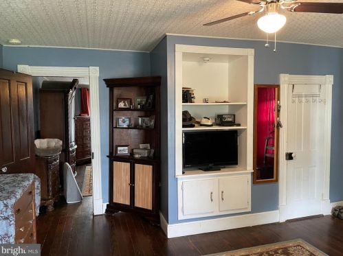 3756 Withers Larue Rd, Charles Town WV  25414-5425 exterior