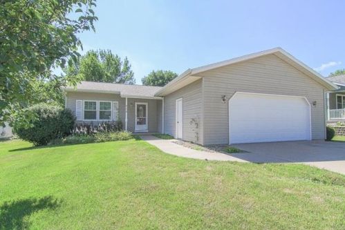 713 14th St, Richmond, IA 52247-9747