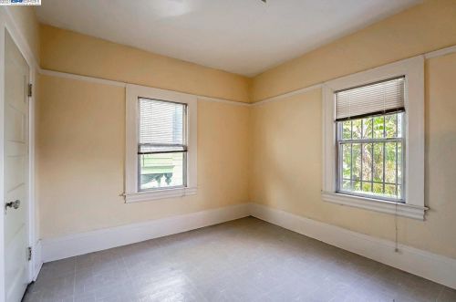 478 36 St, Oakland CA 94609-2327 exterior