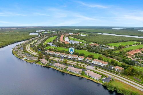 1024 Mainsail Dr, Naples FL  34114-7809 exterior