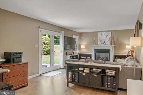 1707 Crossfield Dr, Lancaster PA 17603-6789 exterior