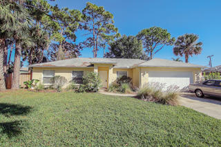 2019 India Palm Dr, Edgewater FL  32141-4011 exterior
