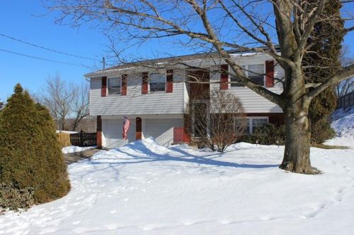 1556 Loretta Dr, Pittsburgh, PA 15235-2322