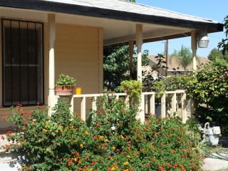 209 7th St, Bakersfield, CA 93307-1425