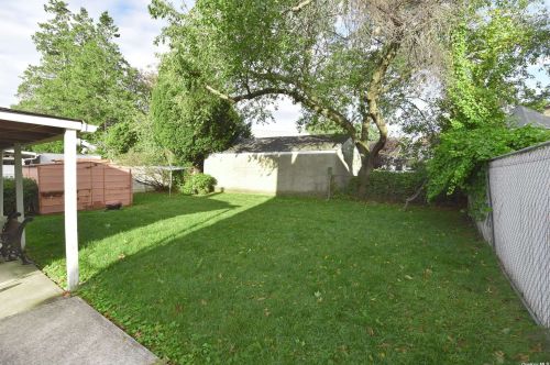 162 Memphis Ave, Floral Park, NY 11001-3553