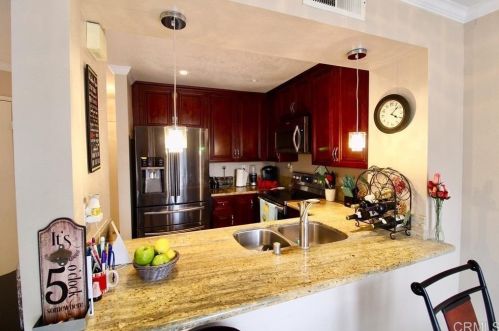 415 Ferrara Way, Vista, CA 92083-4801