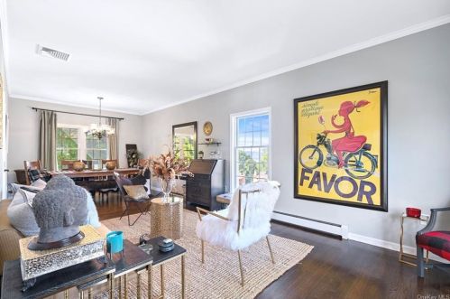 9 Murray Ln, Crotonville NY  10562-3300 exterior