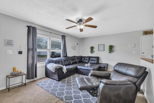 146 Flintstone Dr, New Haven, OH 45030-1413