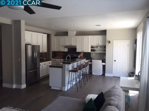 327 Whispering Oaks Ct, West Pittsburg CA  94565-7371 exterior