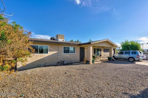 262 Smoketree Ave, Lake Havasu City, AZ 86403-6640