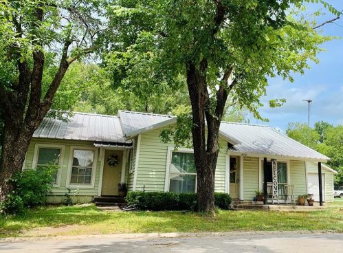 430 Jeanette St, Greenville, TX 75401-2224