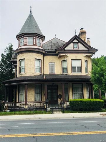 231 Main St, Slatington PA  18080-3773 exterior