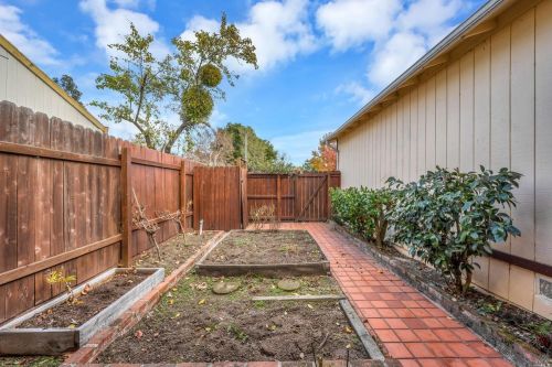 2364 Kipland Dr, Santa Rosa CA  95401-9141 exterior