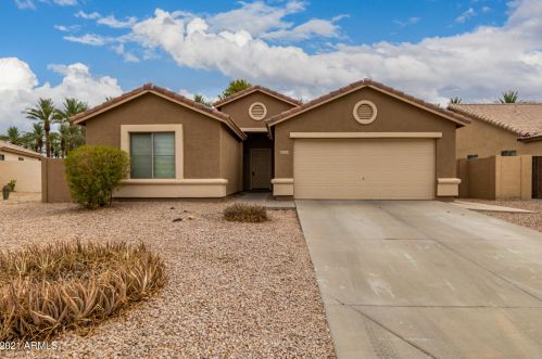 43714 Cale Dr, Maricopa, AZ 85138-1537