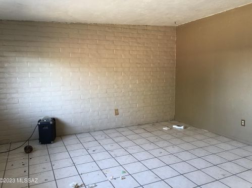 6906 Golf Links Cir, Tucson, AZ 85730-1066