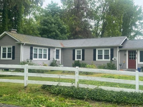 74 Cross Rd, Patterson, NY 12563-2719