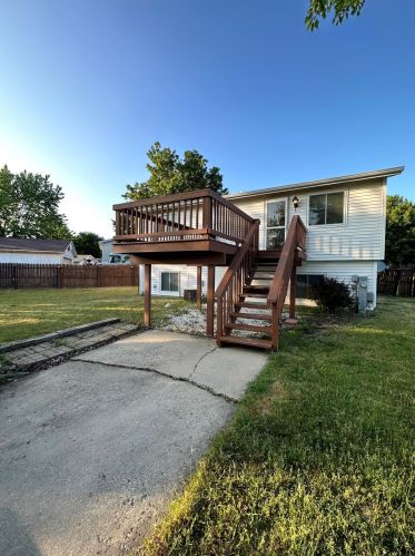 6433 103rd Ct, Milwaukee WI  53224-5251 exterior