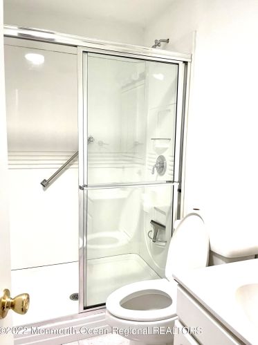 69 River Edge Dr, Bricktown NJ  08724-1338 exterior