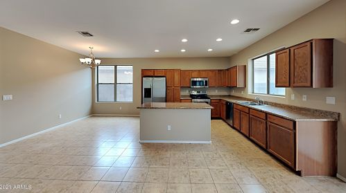 10124 Raymond St, Tolleson, AZ 85353-4115