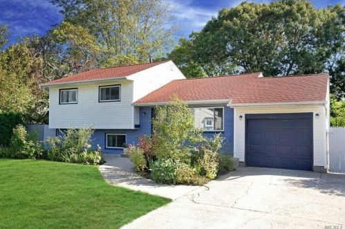 366 Eastwood Blvd, South Setauket, NY 11720-2539