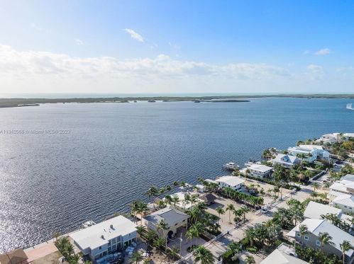 632 Island Dr, Key Largo FL  33037-4808 exterior