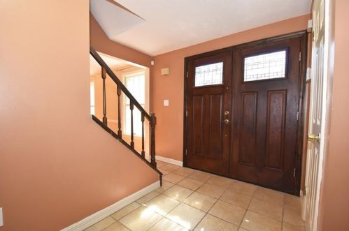 1752 Taper Dr, Pittsburgh, PA 15241-2656