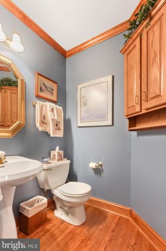 306 Deer Path Dr, Red Lion PA  17356-7800 exterior