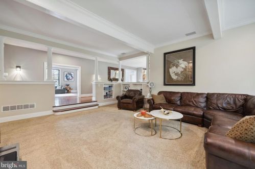 10 Devonshires Ct, Blue Bell PA  19422-2560 exterior