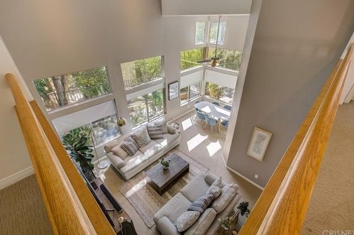 136 Valero Cir, Calabasas CA  91377-5551 exterior