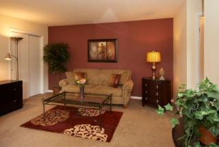 740 Estates Blvd, Trenton NJ  08619-2648 exterior